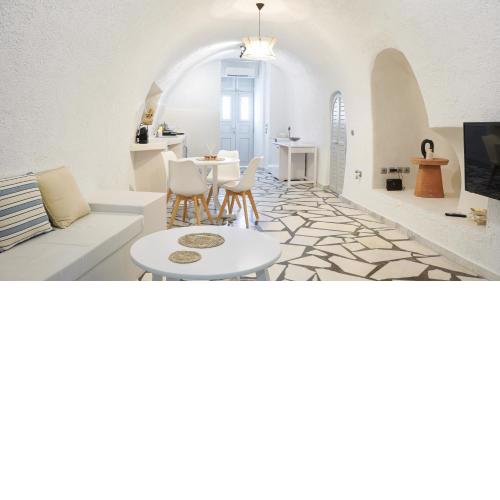 White Haven Cave Home