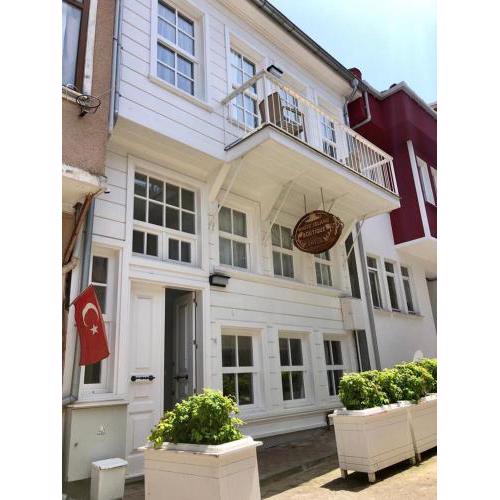White Island Boutique Otel