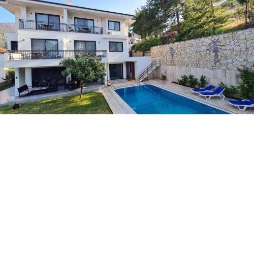 White Suites İçmeler