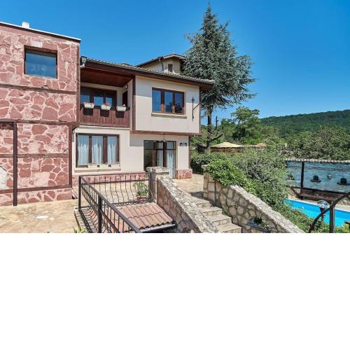 Whole Villa With a Sea View and a Pool