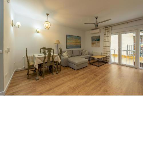 Wide with beautiful kitchen 2Bd 3Bth -Arenal