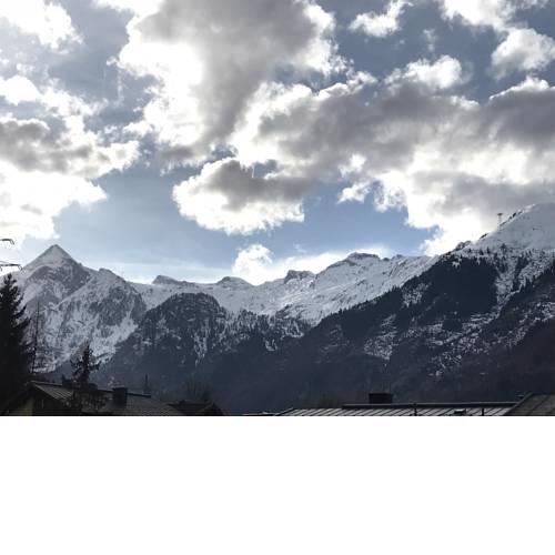 Wilky's Glacier View