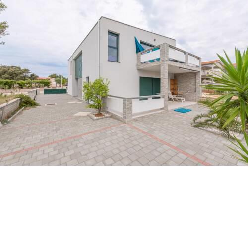 Windrose Apartments