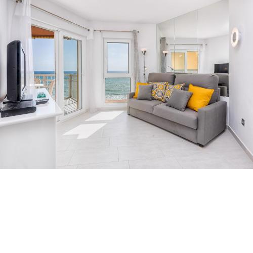 WintowinRentals Relax & Frontal Sea View in Fuengirola