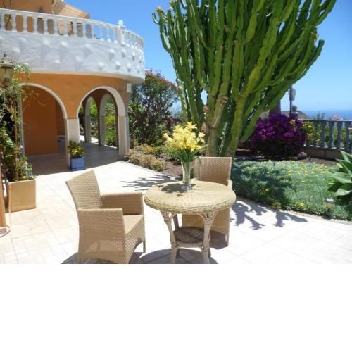 Wohnung in Chayofa mit Terrasse, Garten und gemeinschaftlichem Pool