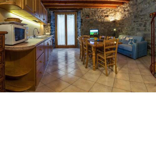 Wohnung in Riva Di Solto mit Kleinem Garten und Seeblick