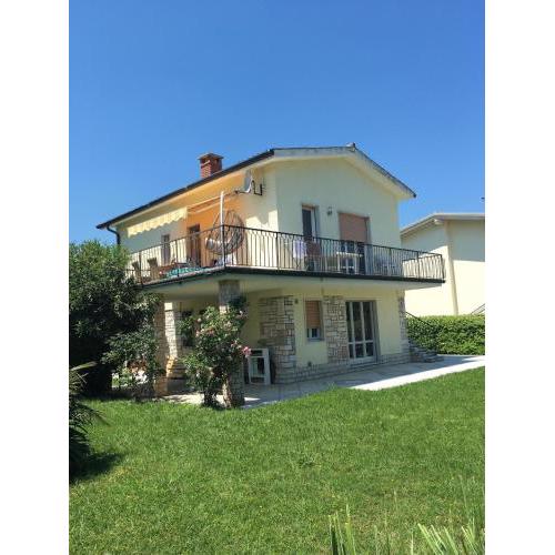 Wohnung in Sirmione mit Terrasse und Grill