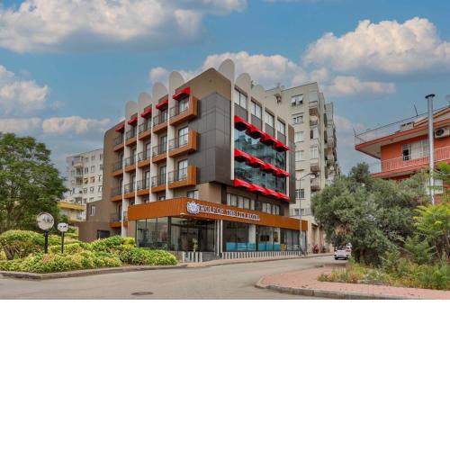 Wolf Of The City Hotel