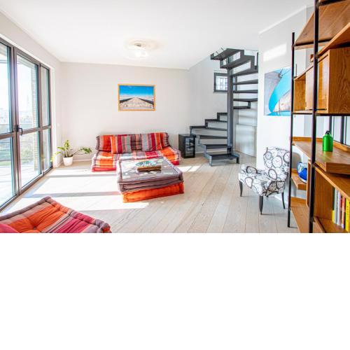 WolvesDenSuite con terrazzi e garage gratuito
