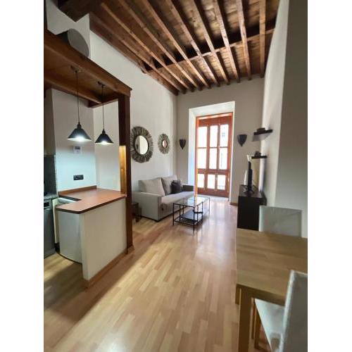 Wonderful Apartment in Malaga Oldtown Calle Carreteria FREE WIFI&AC