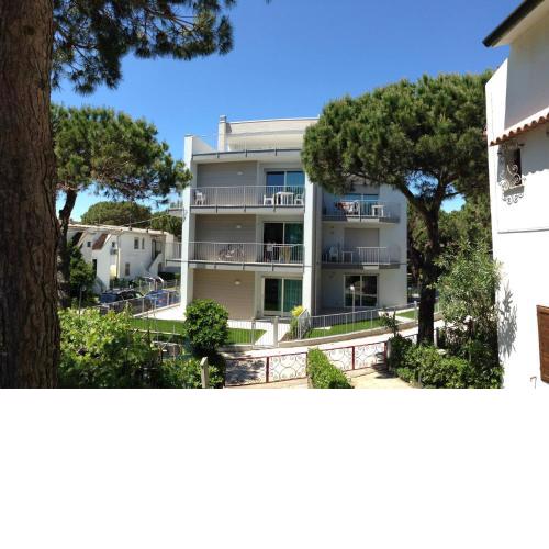 Wonderful attic with a large sea view terrace by Beahost Rentals
