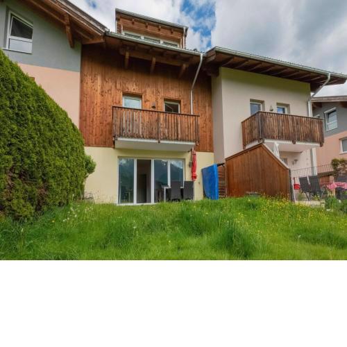 Wonderful holiday home in Kaprun-Piesendorf with garden