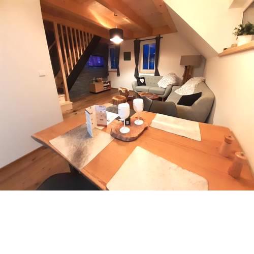 WOOD HOME - Luxury Mountain Apartment