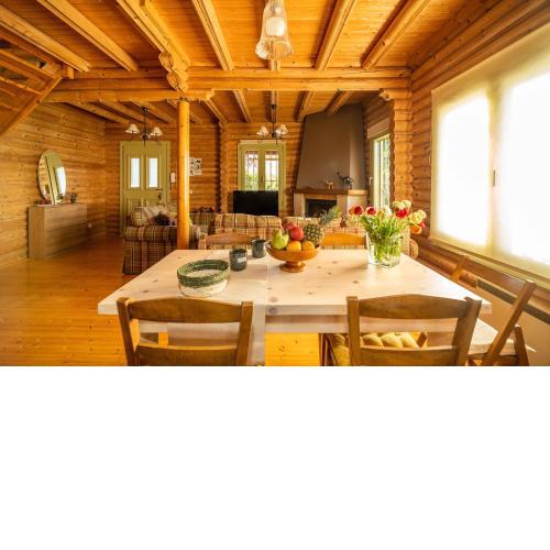Wooden villa, big garden, mountain view
