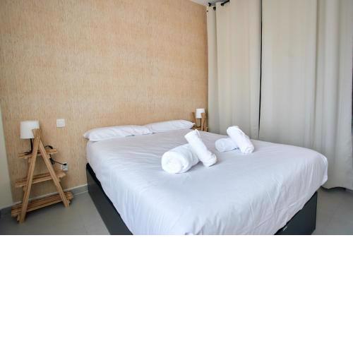 Work & Pet friendly Urban Flat close to the Beach