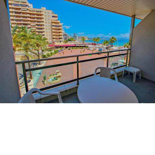 Xavier - oceanfront apartment with sea views in Calpe