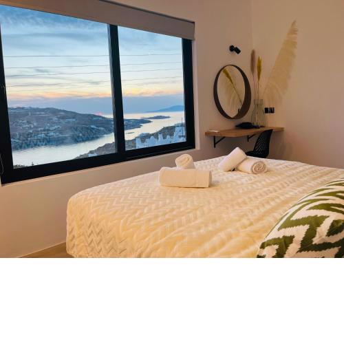 Yalos Mykonos 4 Bedroom Luxury house 5 minute from Ornos Beach w sea & Sunset view
