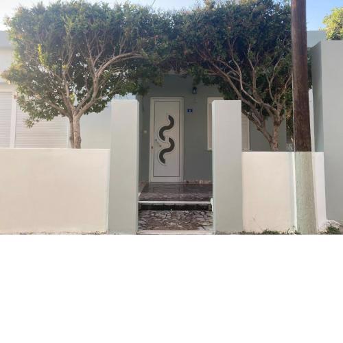 Yanni's Urban Residence