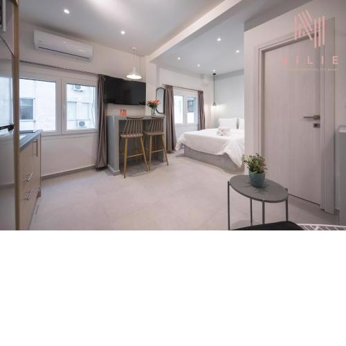 Yellow Door, Nilie Hospitality MGMT