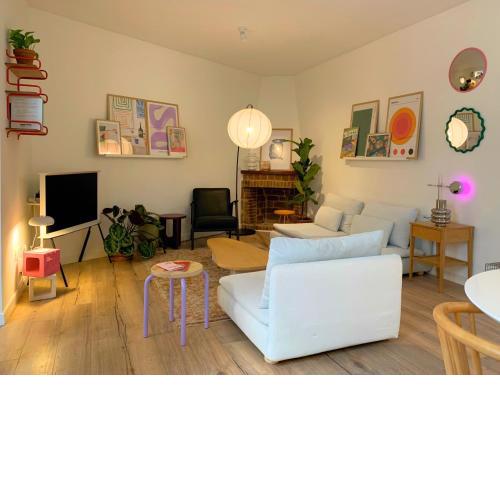 Yellow Door Suites