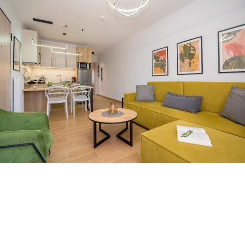 Yellow Lux Central Suite