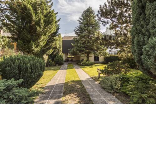 Yes, it is RETRO - Big Villa with Indoor Pool by welcome2vienna