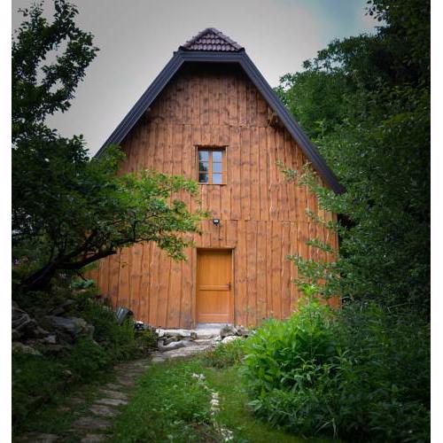 Yeti Cabin