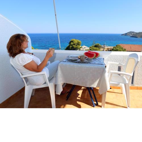 Yiannis Studios