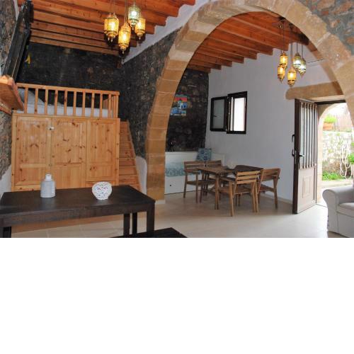Yiannis Village house