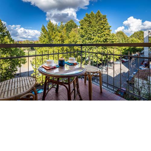 YiD Penthouse on Florence River with parking