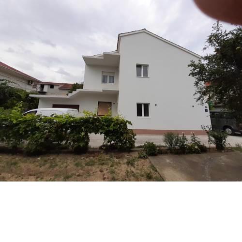 Yole apartman