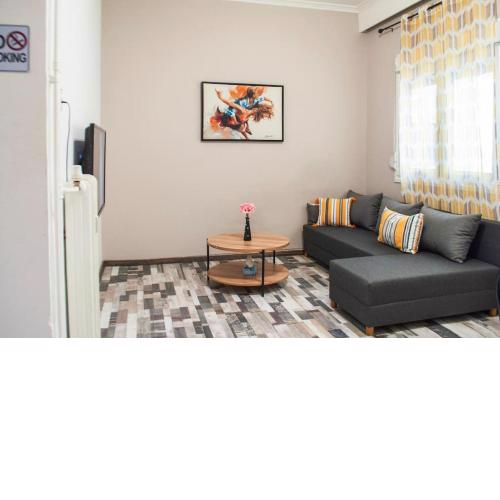 Your Athens Getaway: Stylish Apt in Athens