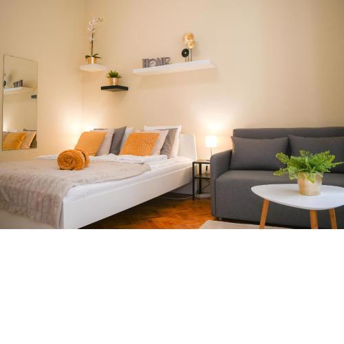 Your home in Budapest: cozy, central & silent