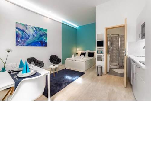 Your Sleek & Splendid Studio In The Center