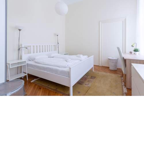 Your Spacious & Modern 4 Bedroom Apartment