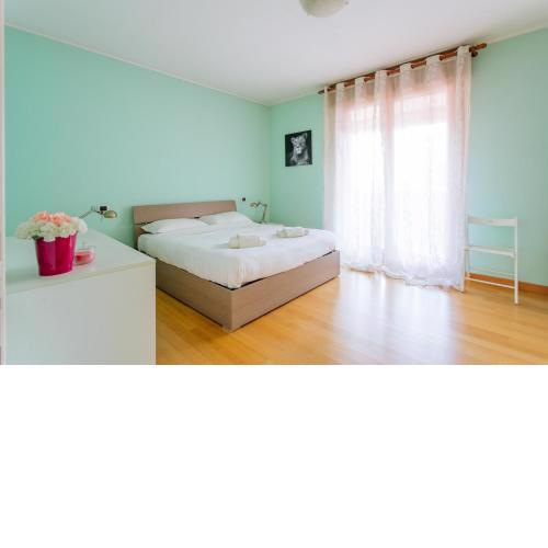 Yourbanflat Tiffany