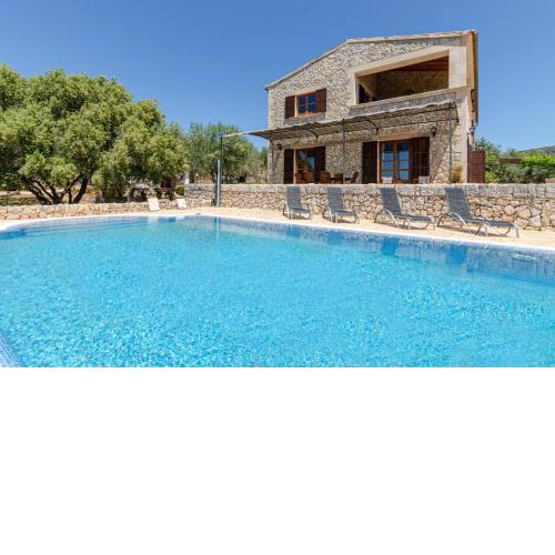 YourHouse Ca Na Ramona, finca with private pool for 8 guests