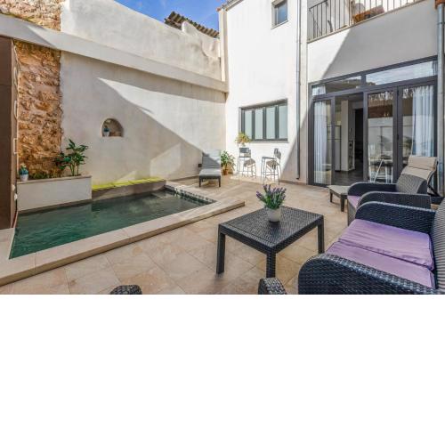 YourHouse Can Jordi, air conditioned holiday house with private pool
