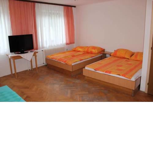 Youth Hostel Nika