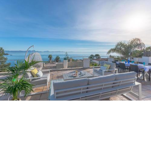 YupiHome Villa Alcanada Lighthouse
