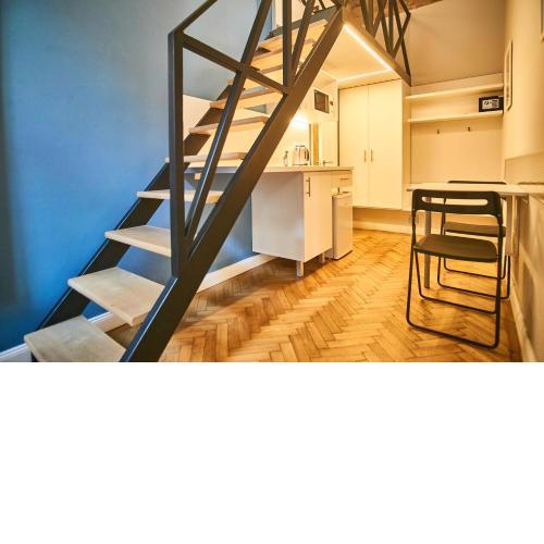Z40 Apartments - hostAID