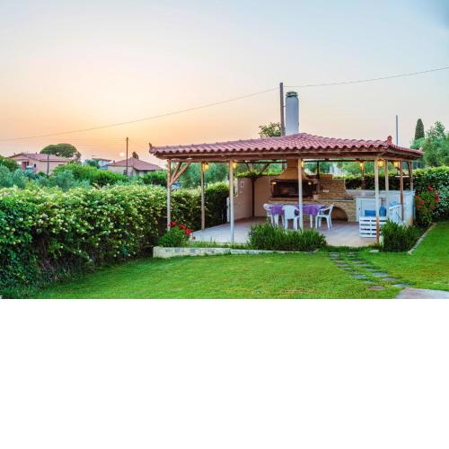 Zacharo Casa Rosa - Seaside Garden Retreat