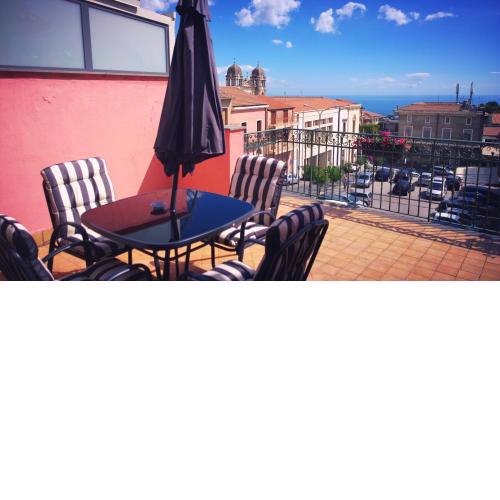 Zafferana Apartment
