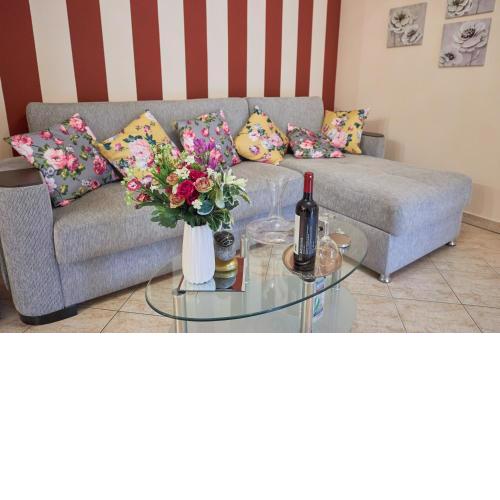 ZAFIRENIA SUITES