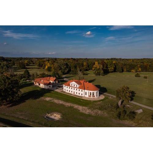 Zámeček - Chateau Lány