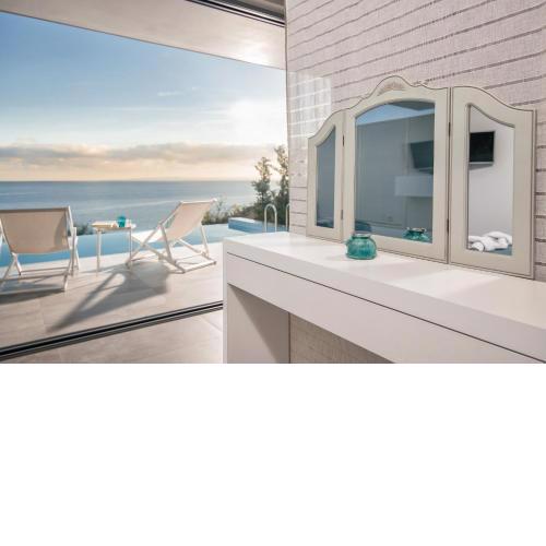 Zante Fiore Suites