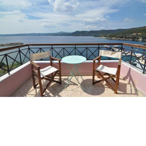 Zennova #42 Pirgadikia Sky & Sea Home