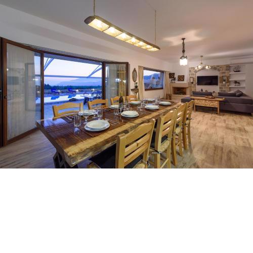 Zeus & Dione Luxury Villa