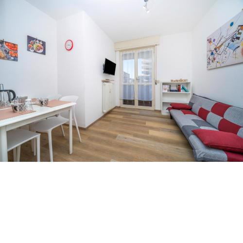 Zia Dina APT - with Balcony & Private Garage