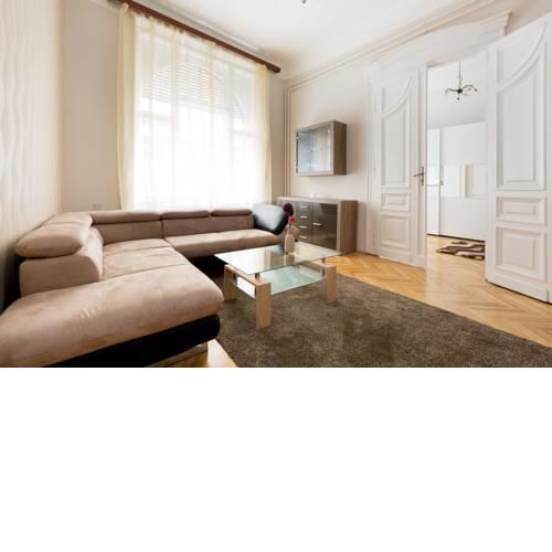 Zichy10-Basilica Bed and Living Room Apartment
